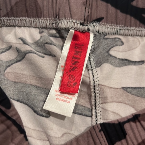 1st Kiss Camo Legging Gray and Black Size 10/12 - Picture 4 of 8